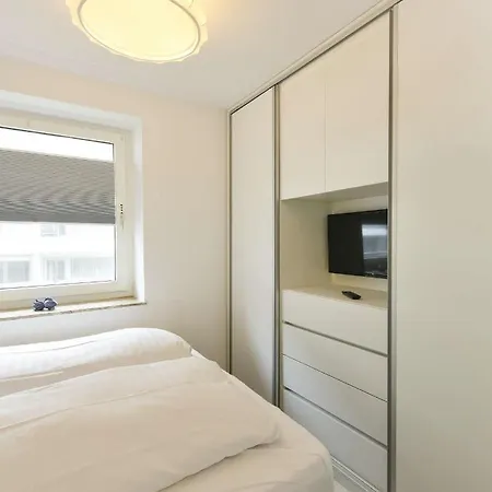Haus Strandblick 15 *