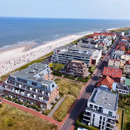 Haus Strandblick 15 *